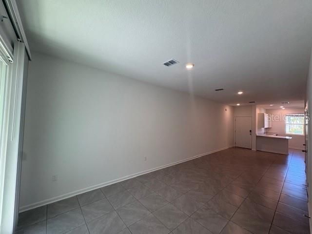 Active With Contract: $275,990 (3 beds, 2 baths, 1308 Square Feet)