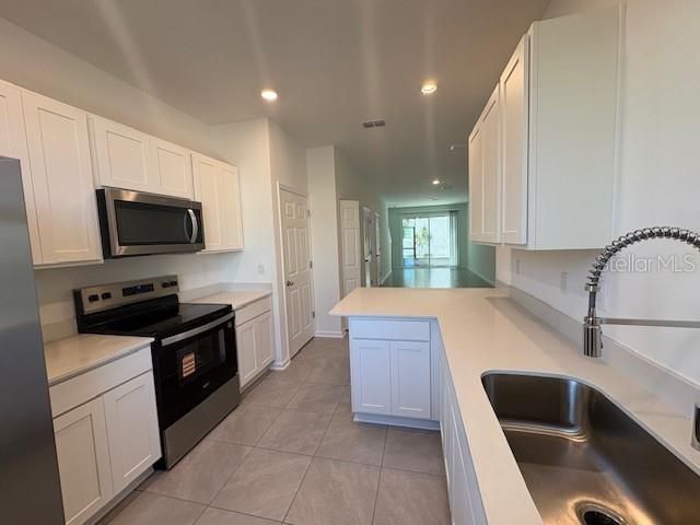 Active With Contract: $275,990 (3 beds, 2 baths, 1308 Square Feet)