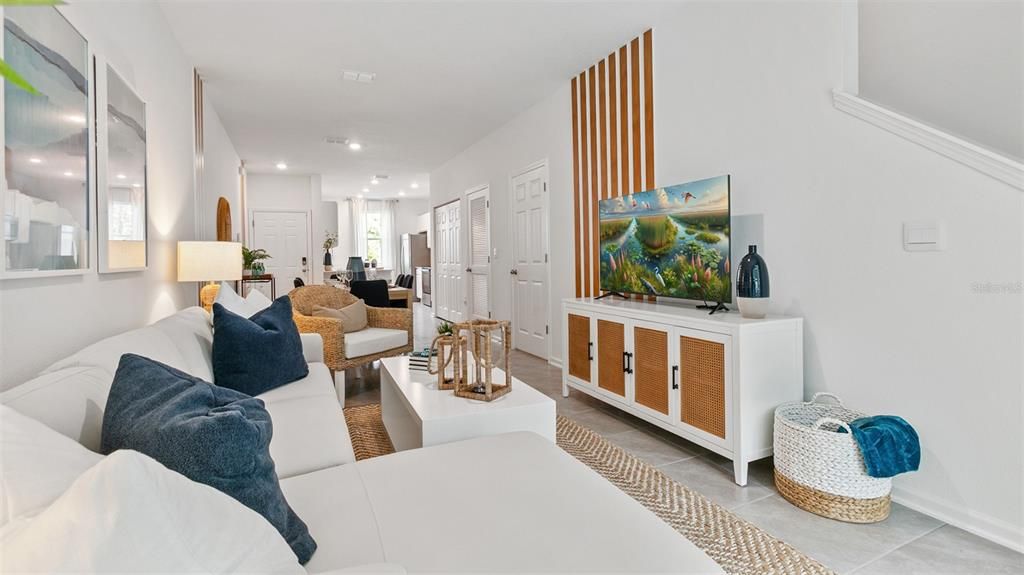 Active With Contract: $275,990 (3 beds, 2 baths, 1308 Square Feet)