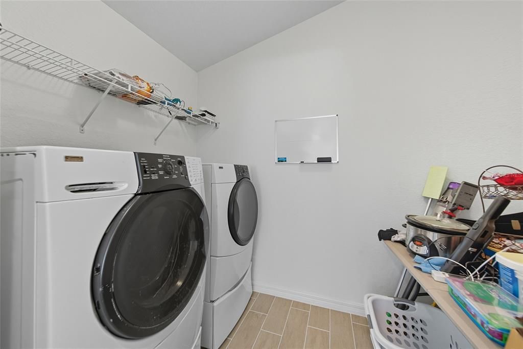 待售: $344,900 (4 贝兹, 2 浴室, 1940 平方英尺)