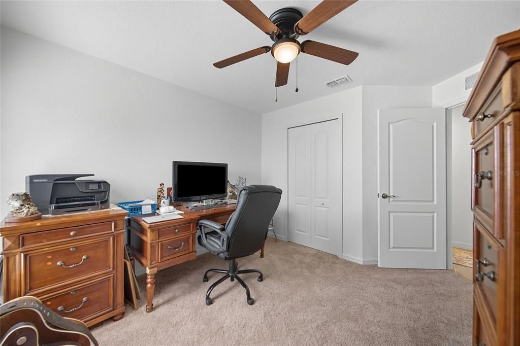 待售: $344,900 (4 贝兹, 2 浴室, 1940 平方英尺)