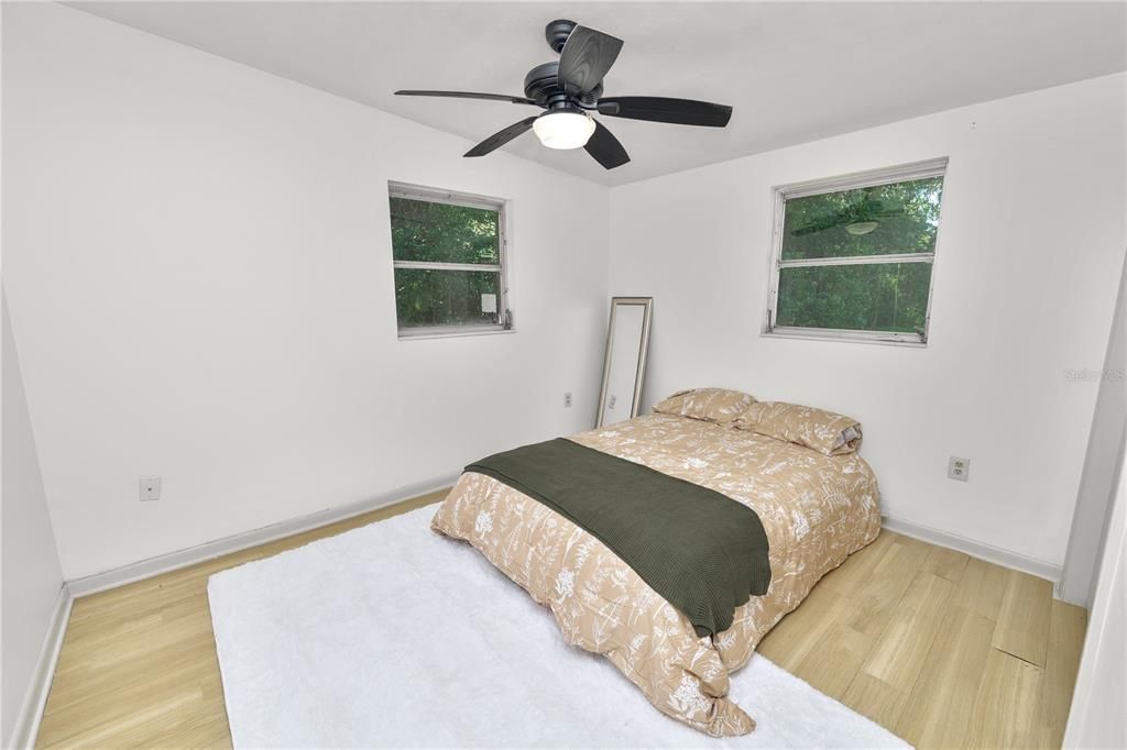 For Sale: $260,000 (3 beds, 2 baths, 1135 Square Feet)