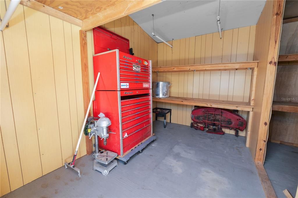 For Sale: $260,000 (3 beds, 2 baths, 1135 Square Feet)