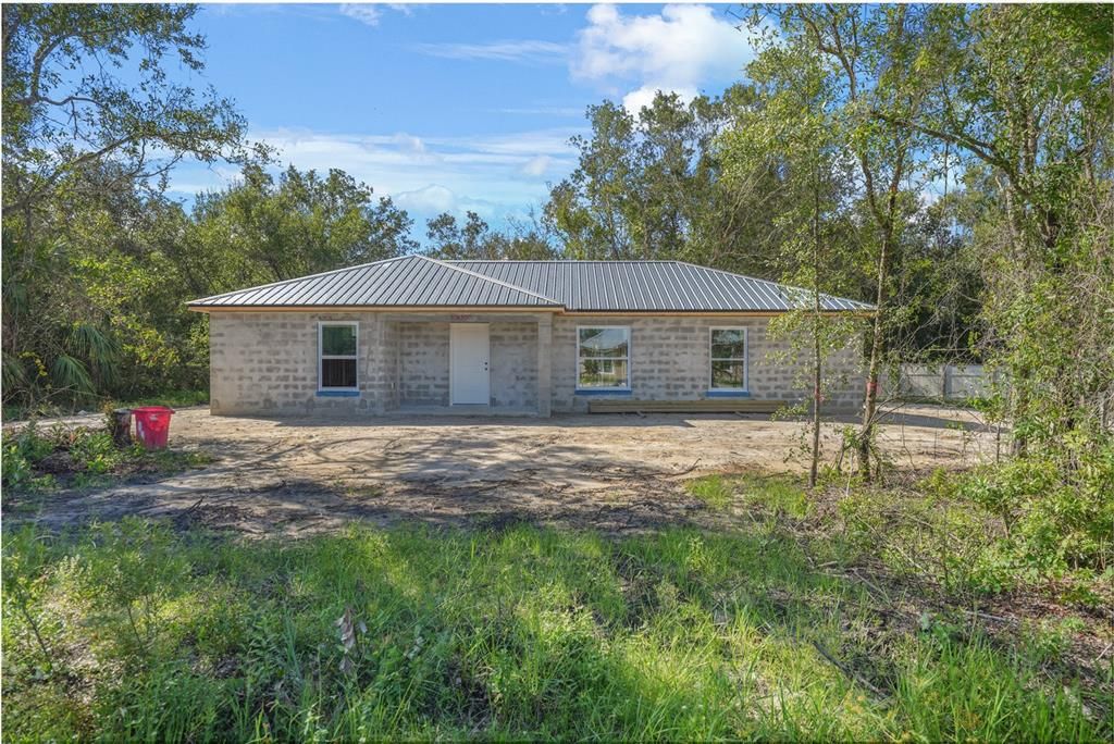 合同活跃: $315,000 (3 贝兹, 2 浴室, 1388 平方英尺)