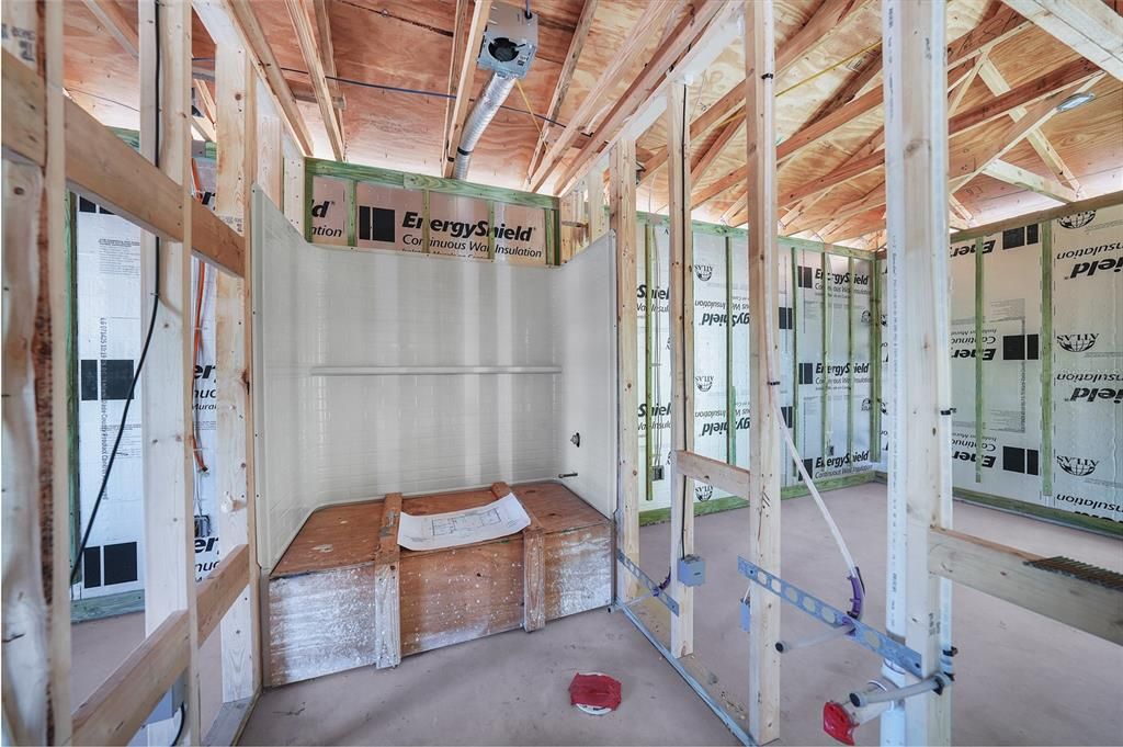 合同活跃: $315,000 (3 贝兹, 2 浴室, 1388 平方英尺)