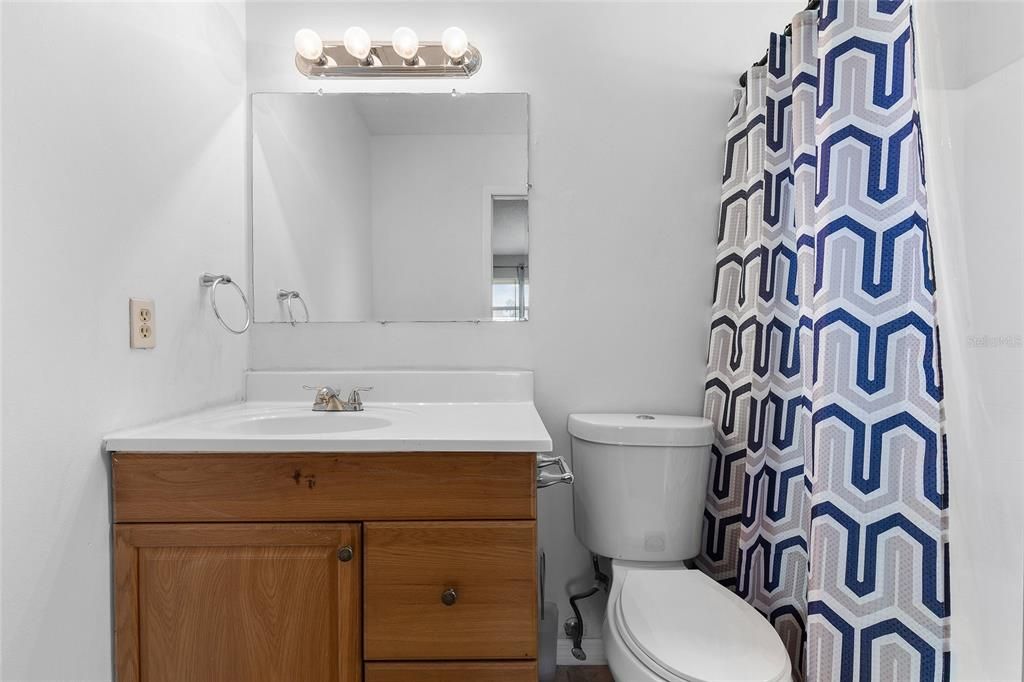 For Sale: $205,900 (2 beds, 2 baths, 1184 Square Feet)