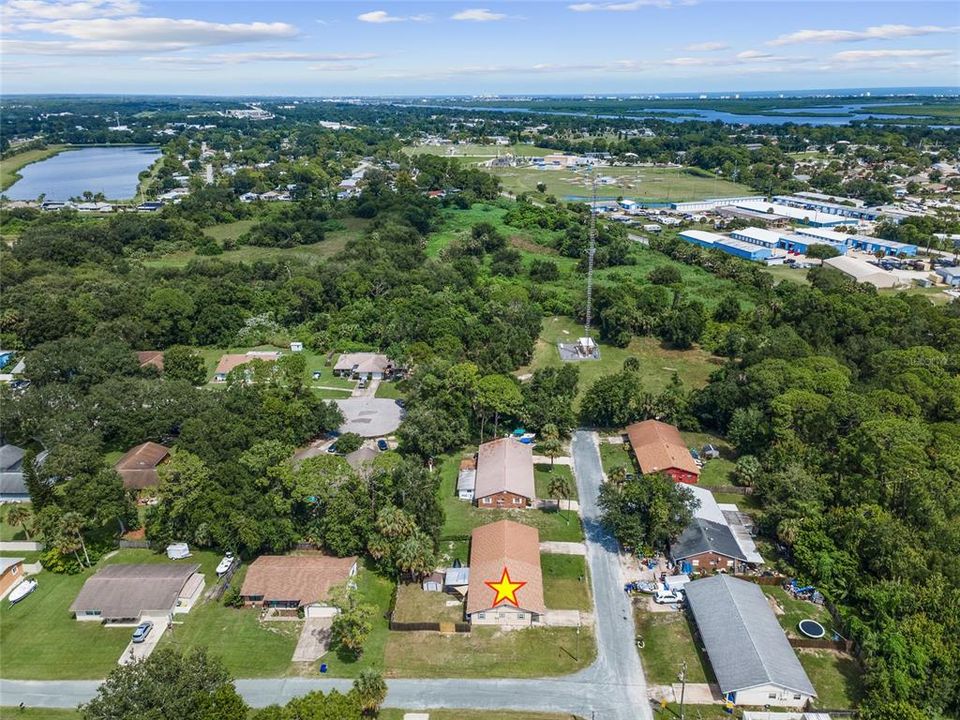 For Sale: $205,900 (2 beds, 2 baths, 1184 Square Feet)