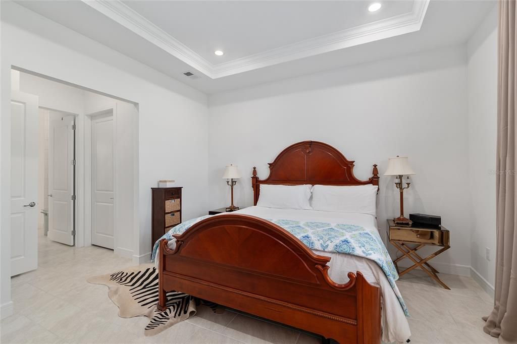 На продажу: $499,900 (2 спален, 2 ванн, 2110 Квадратных фут)