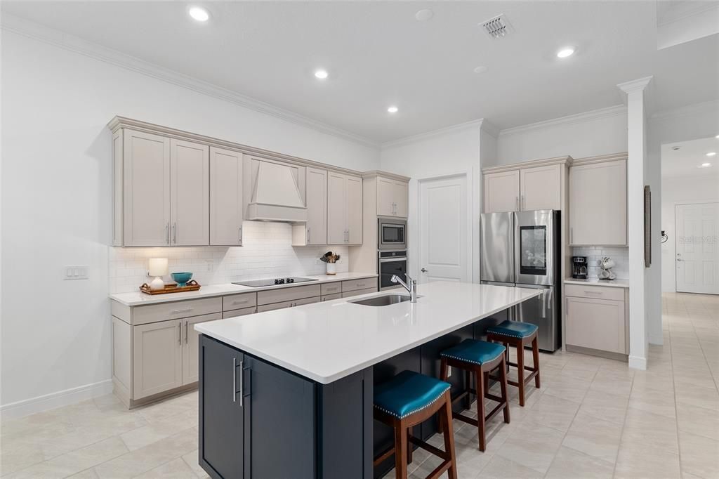 На продажу: $499,900 (2 спален, 2 ванн, 2110 Квадратных фут)