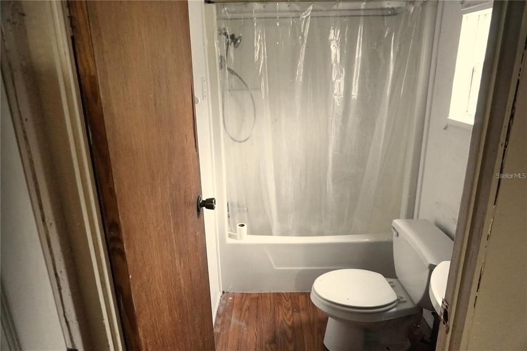 На продажу: $165,000 (3 спален, 2 ванн, 952 Квадратных фут)