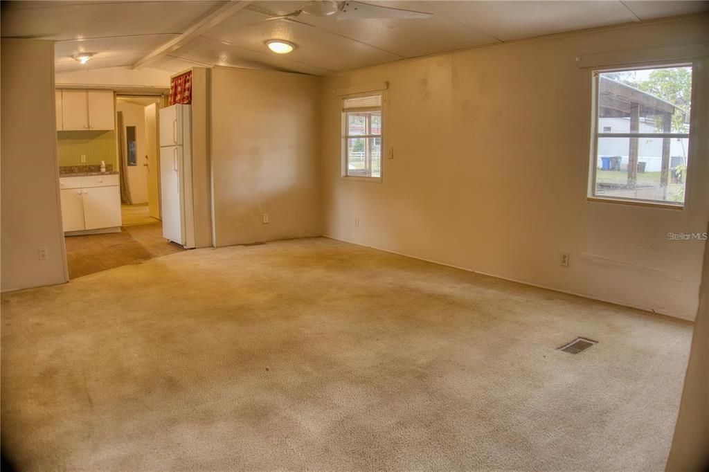 На продажу: $165,000 (3 спален, 2 ванн, 952 Квадратных фут)