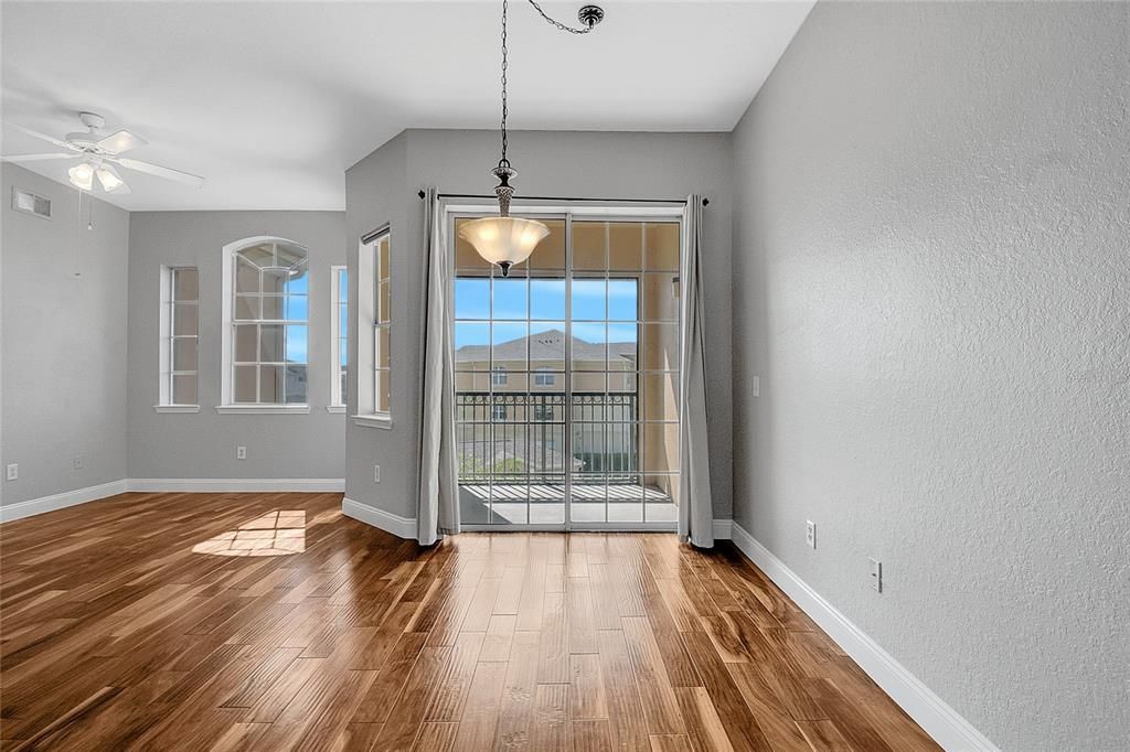 В аренду: $1,950 (3 спален, 2 ванн, 1542 Квадратных фут)