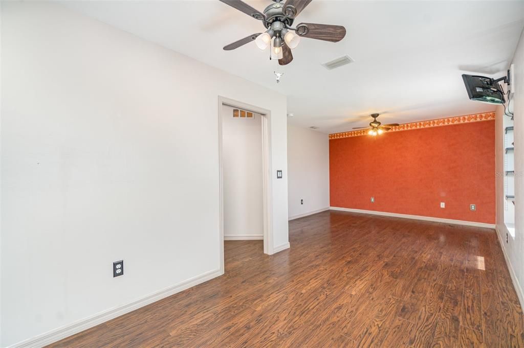 На продажу: $415,000 (3 спален, 2 ванн, 2640 Квадратных фут)