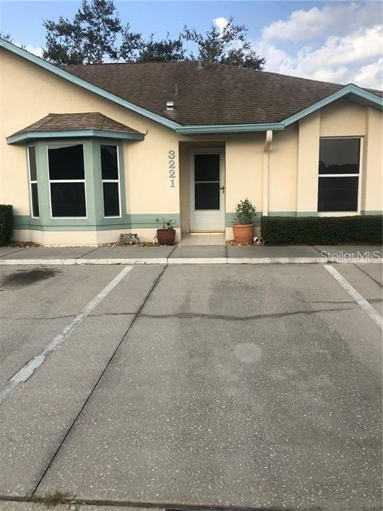 出租: $1,800 (3 贝兹, 2 浴室, 1154 平方英尺)