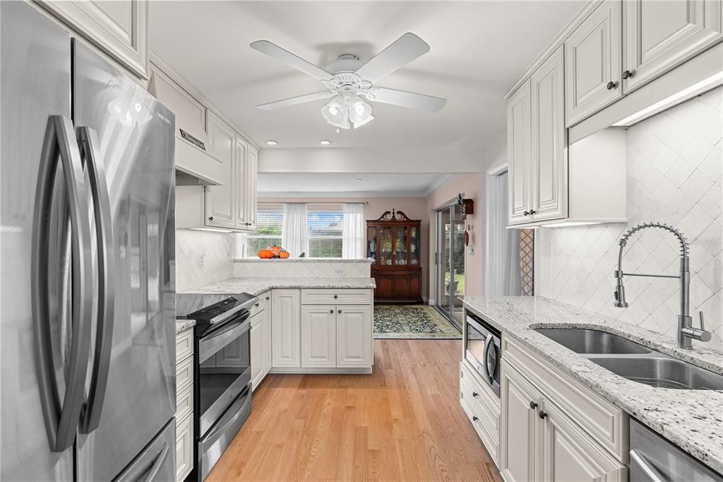 Active With Contract: $645,000 (3 beds, 2 baths, 1749 Square Feet)