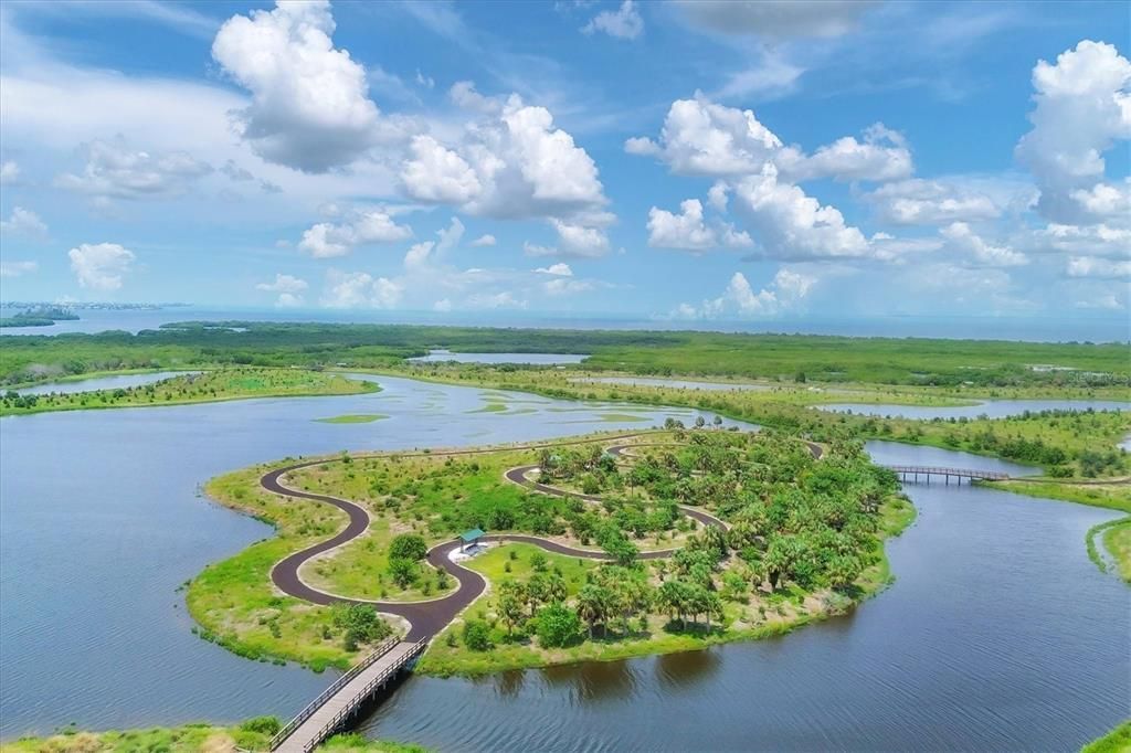 На продажу: $985,000 (0.27 acres)