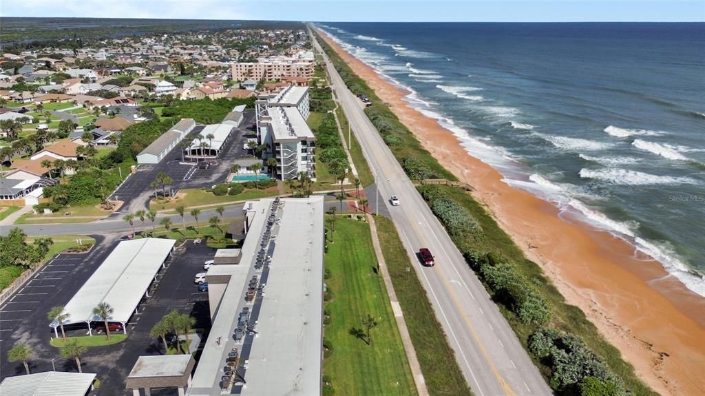 待售: $247,000 (2 贝兹, 2 浴室, 873 平方英尺)