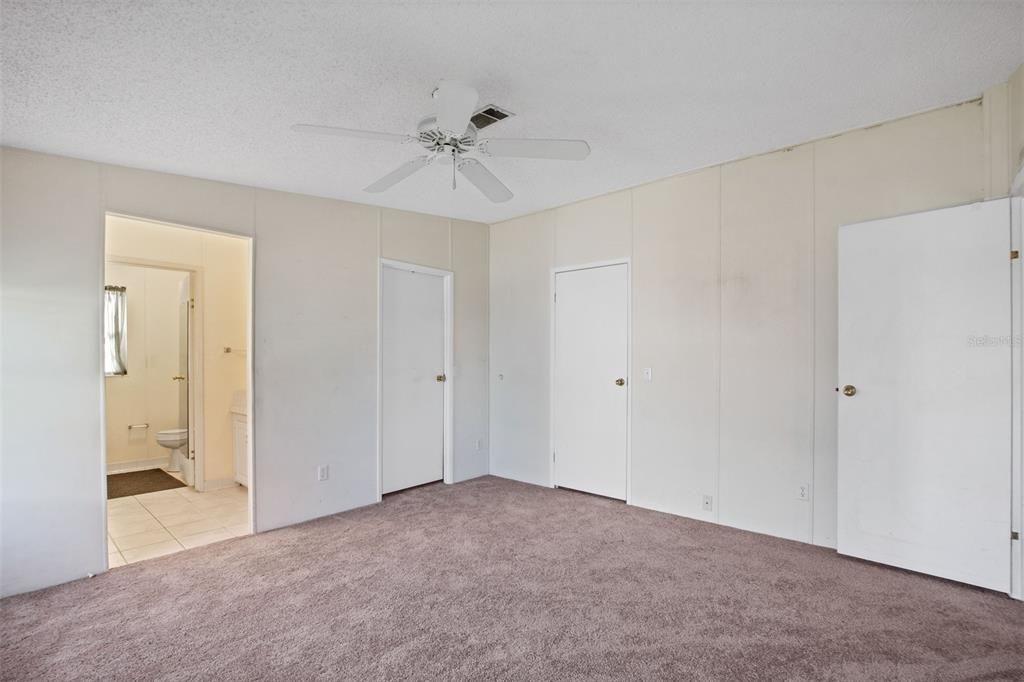 Active With Contract: $194,000 (3 beds, 2 baths, 1568 Square Feet)