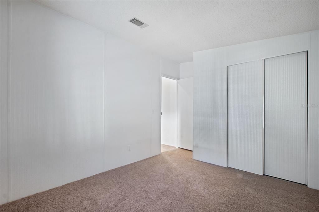 Active With Contract: $194,000 (3 beds, 2 baths, 1568 Square Feet)