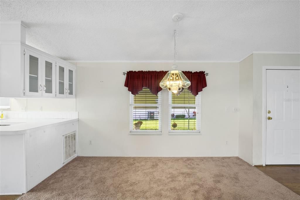 Active With Contract: $194,000 (3 beds, 2 baths, 1568 Square Feet)