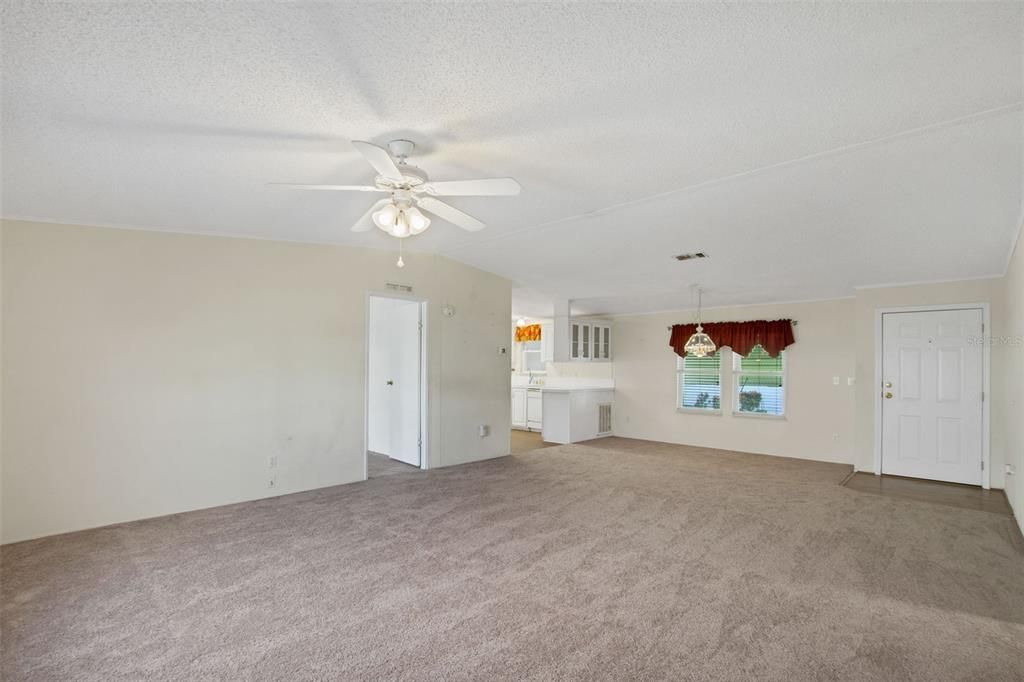 Active With Contract: $194,000 (3 beds, 2 baths, 1568 Square Feet)