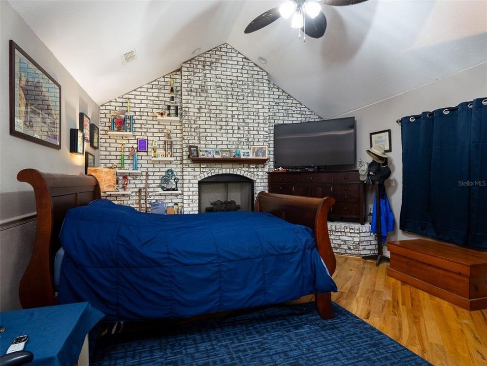 For Sale: $1,595,000 (5 beds, 3 baths, 4044 Square Feet)