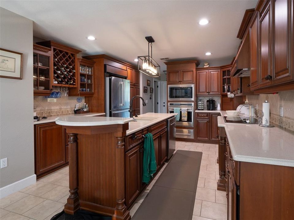 For Sale: $1,595,000 (5 beds, 3 baths, 4044 Square Feet)