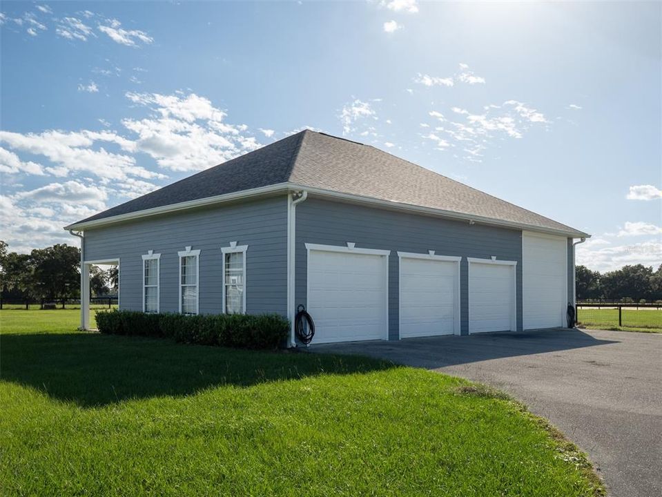 For Sale: $1,595,000 (5 beds, 3 baths, 4044 Square Feet)