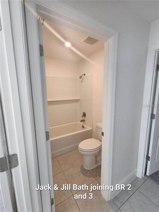 For Rent: $2,500 (3 beds, 2 baths, 1732 Square Feet)