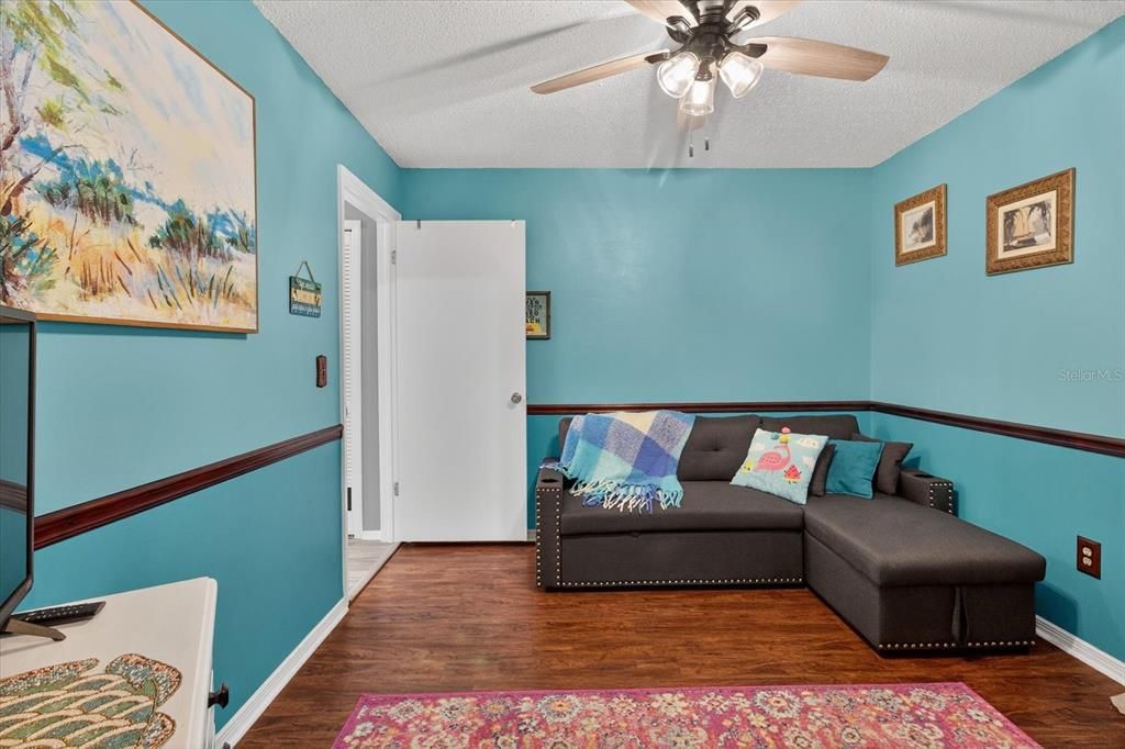 Activo con contrato: $449,000 (3 camas, 2 baños, 1848 Pies cuadrados)