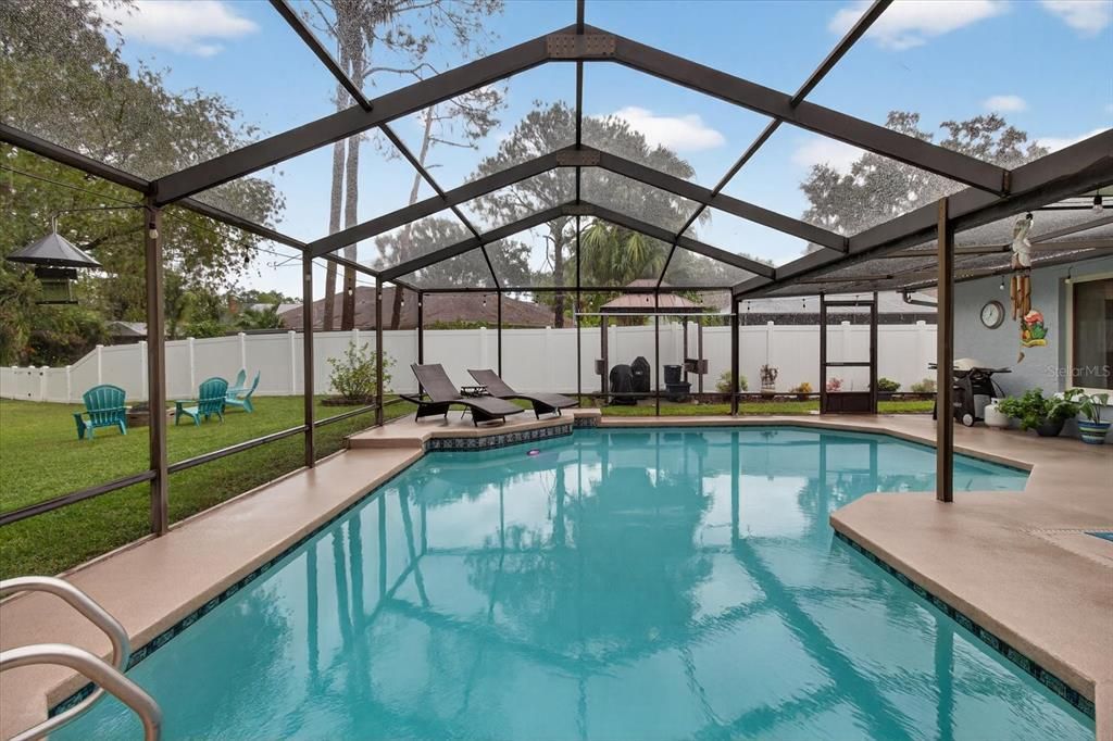 Activo con contrato: $449,000 (3 camas, 2 baños, 1848 Pies cuadrados)