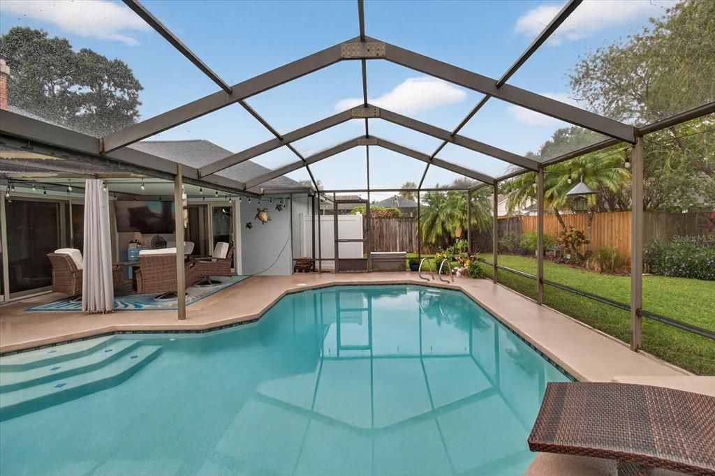 Activo con contrato: $449,000 (3 camas, 2 baños, 1848 Pies cuadrados)