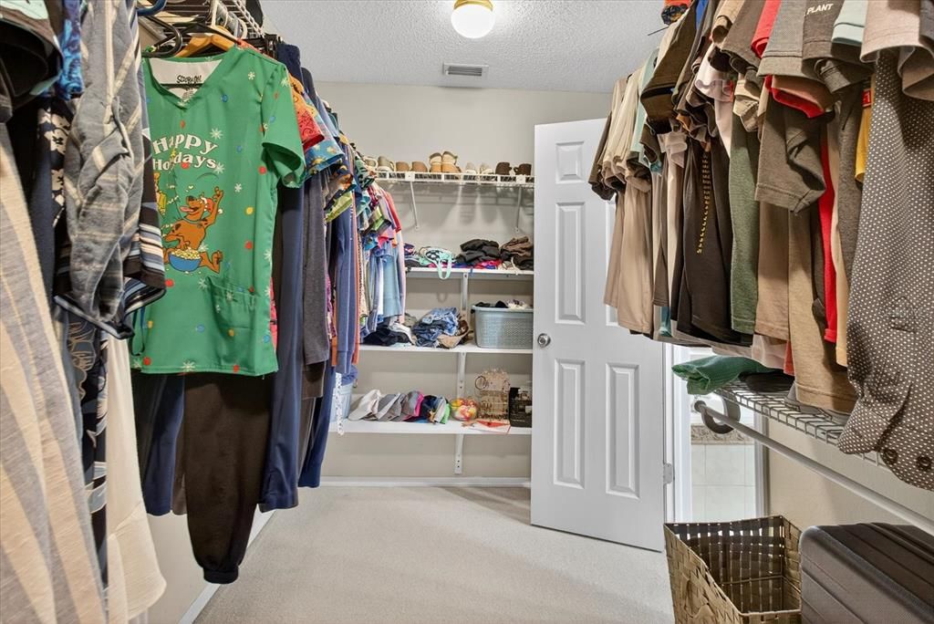 Activo con contrato: $449,000 (3 camas, 2 baños, 1848 Pies cuadrados)