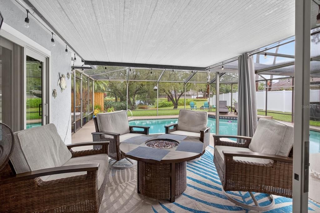 Activo con contrato: $449,000 (3 camas, 2 baños, 1848 Pies cuadrados)