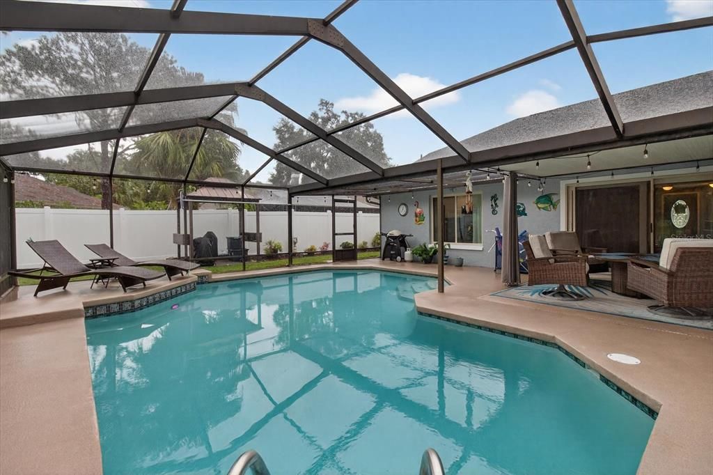 Activo con contrato: $449,000 (3 camas, 2 baños, 1848 Pies cuadrados)