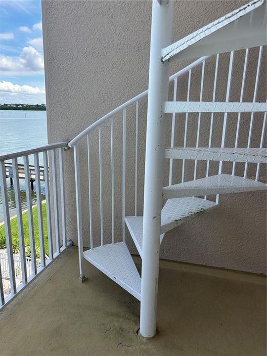 出租: $4,995 (3 贝兹, 3 浴室, 2041 平方英尺)