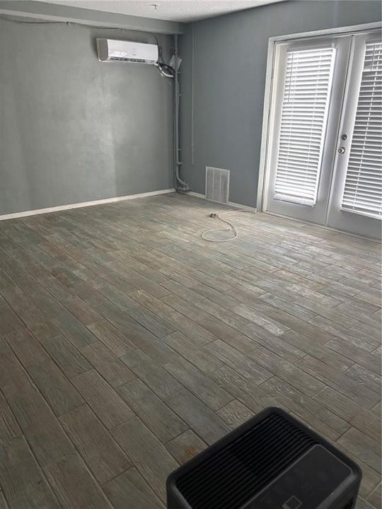 出租: $4,995 (3 贝兹, 3 浴室, 2041 平方英尺)