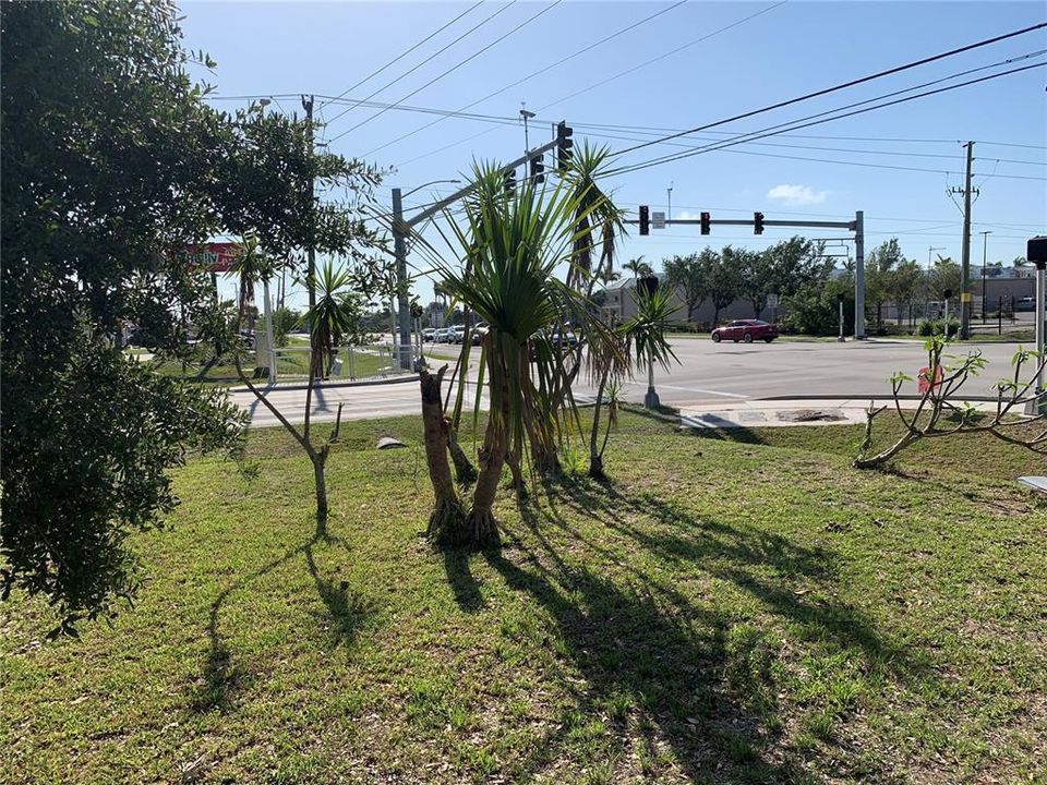 待售: $62,900 (0.23 acres)