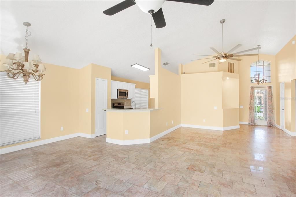 出租: $2,500 (3 贝兹, 2 浴室, 1422 平方英尺)