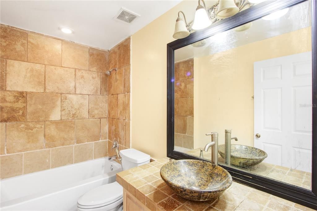 出租: $2,500 (3 贝兹, 2 浴室, 1422 平方英尺)