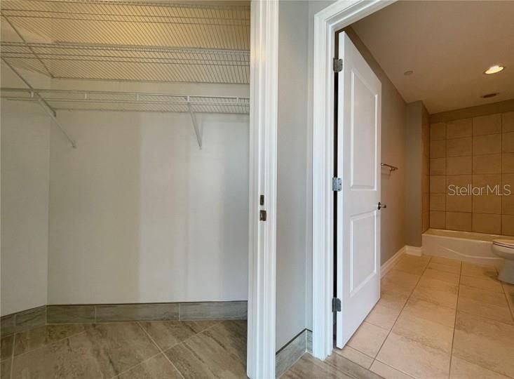 出租: $6,500 (3 贝兹, 3 浴室, 1733 平方英尺)