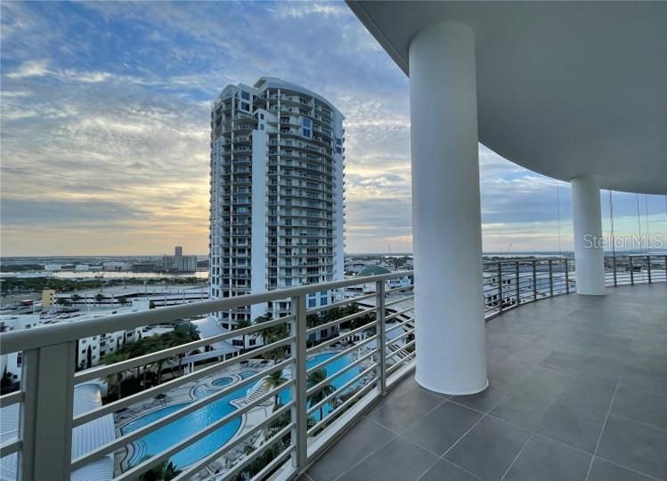 出租: $6,500 (3 贝兹, 3 浴室, 1733 平方英尺)