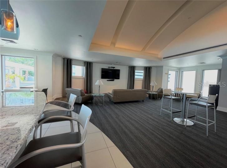 出租: $6,500 (3 贝兹, 3 浴室, 1733 平方英尺)