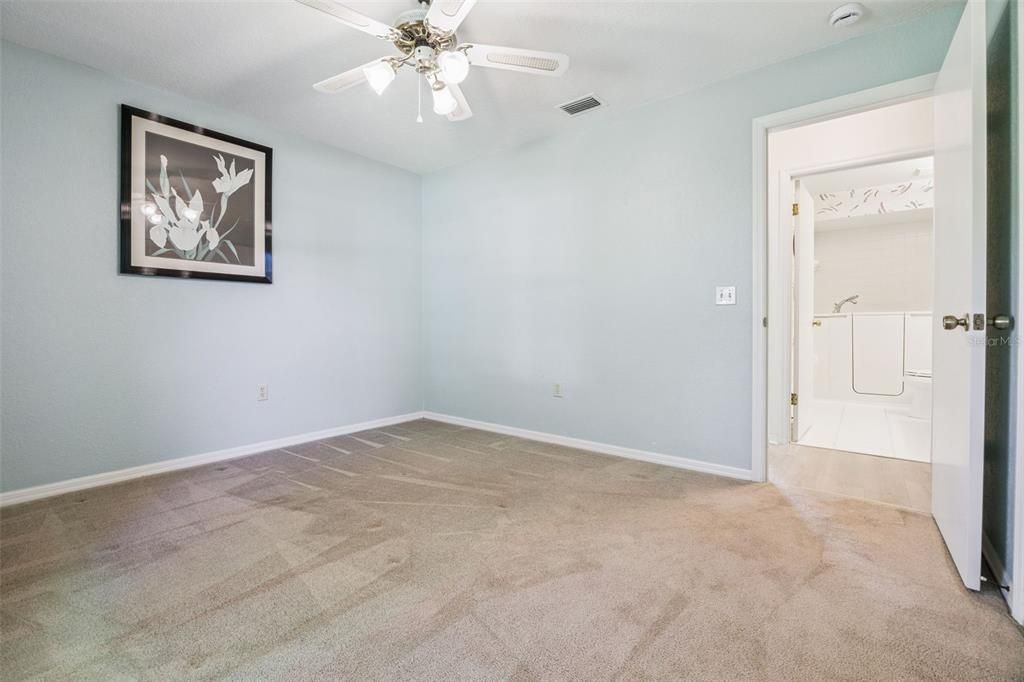 Active With Contract: $280,000 (3 beds, 2 baths, 1396 Square Feet)