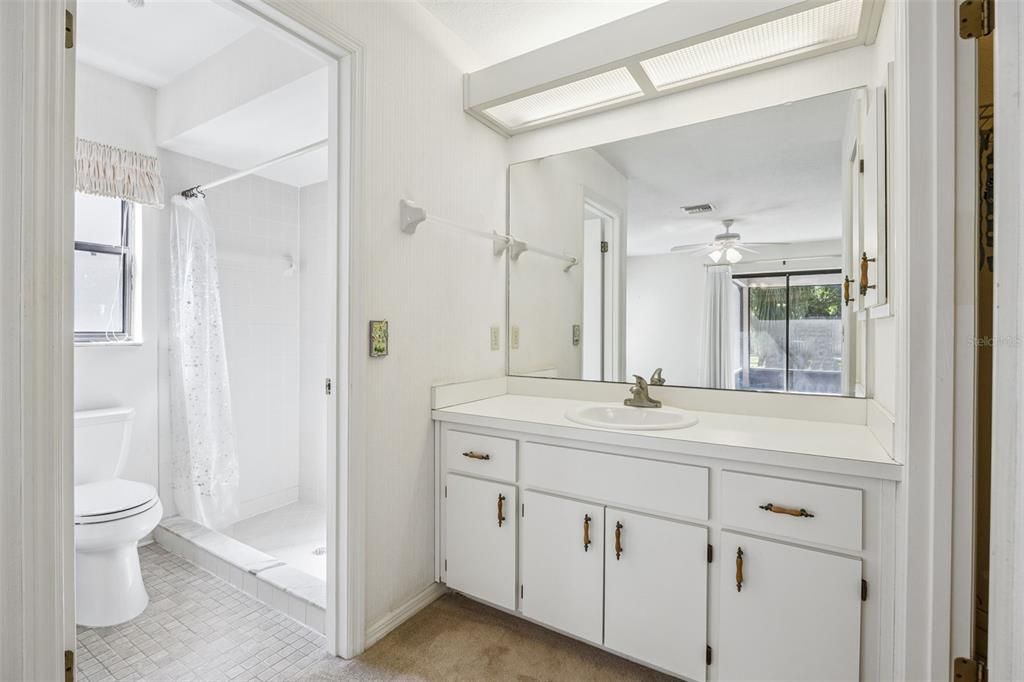 Active With Contract: $280,000 (3 beds, 2 baths, 1396 Square Feet)