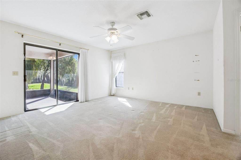 Active With Contract: $280,000 (3 beds, 2 baths, 1396 Square Feet)