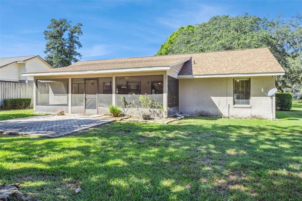 Active With Contract: $280,000 (3 beds, 2 baths, 1396 Square Feet)