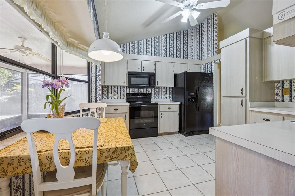 Active With Contract: $280,000 (3 beds, 2 baths, 1396 Square Feet)