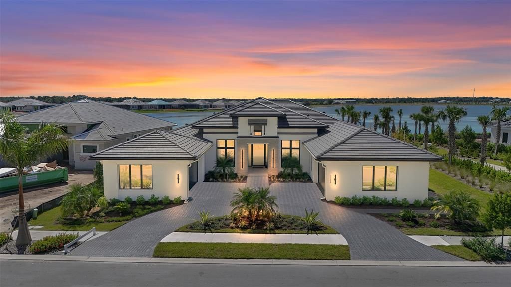Recently Sold: $3,495,000 (5 beds, 5 baths, 4631 Square Feet)