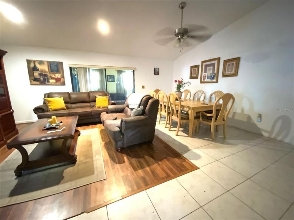 Activo con contrato: $259,900 (3 camas, 2 baños, 1781 Pies cuadrados)